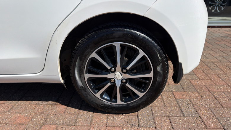 Toyota Yaris 1.0 [72] VVT-i Icon Tech 5dr Petrol Hatchback